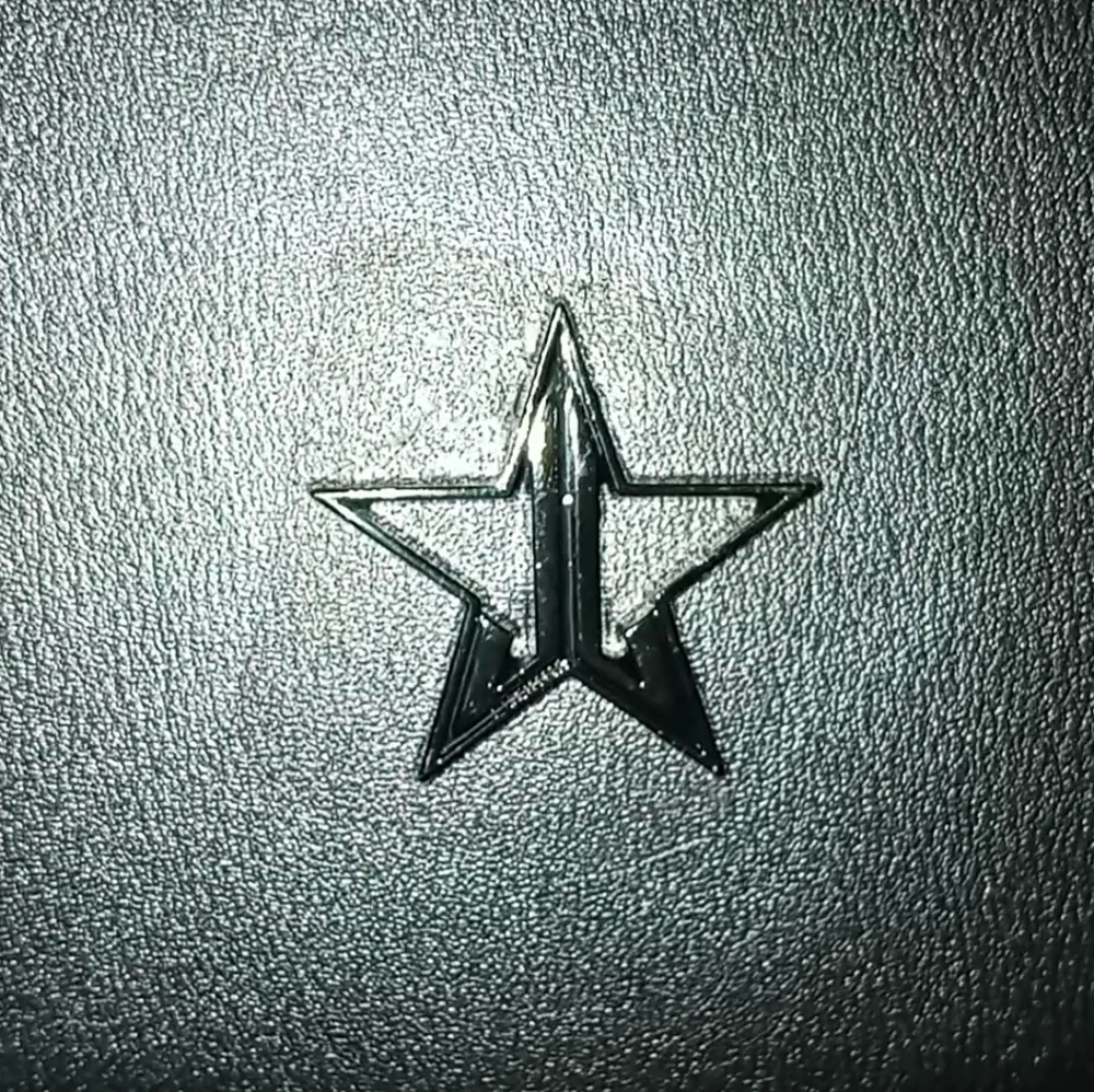 Jeffree Star Razor Blade Purse - Picture 7 of 7